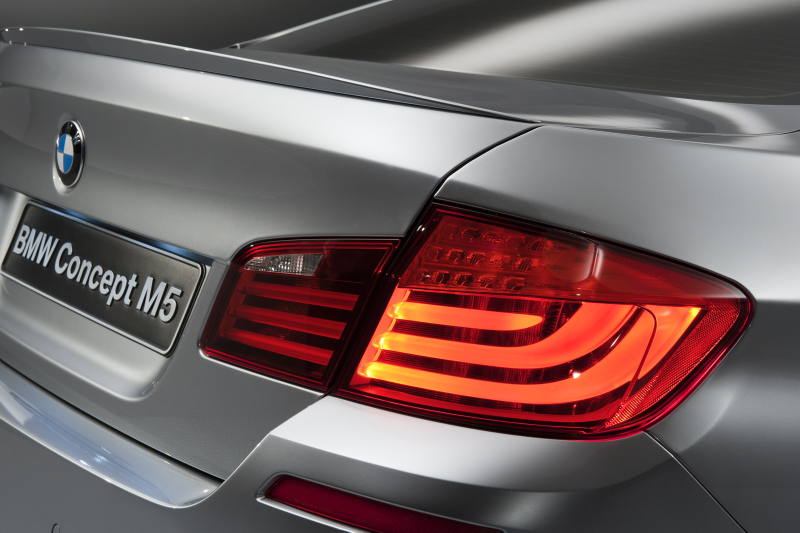 Illustration for article titled The 2012 BMW M5 is a twin-turbo V8-powered rocket